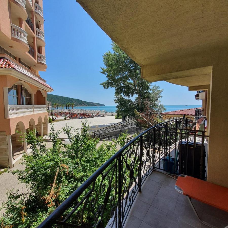 Andalucia Beach - Sea Viev Apartments Еленіте Екстер'єр фото